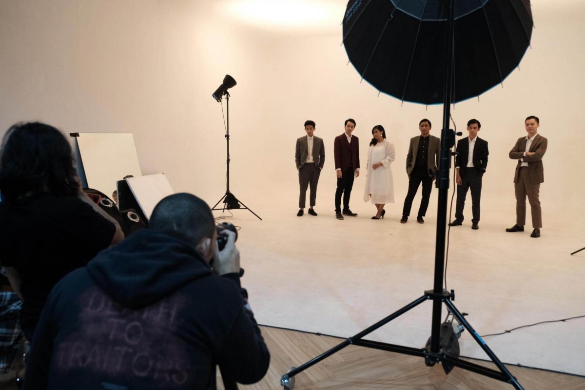 Konsep Formal Chic dengan warna earthy